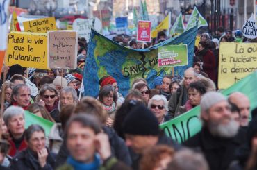 Around 5000 demonstrators walk in Geneva to call for climate action and energy from 100% renewable sources ahead of crunch climate talks in Paris. 
The Global Climate March consists of 60 other major marches, plus more than 2,300 events, in over 150 countries on the eve of the 21st Conference of Parties (COP21) to the UN Framework Convention on Climate Change (UNFCCC).